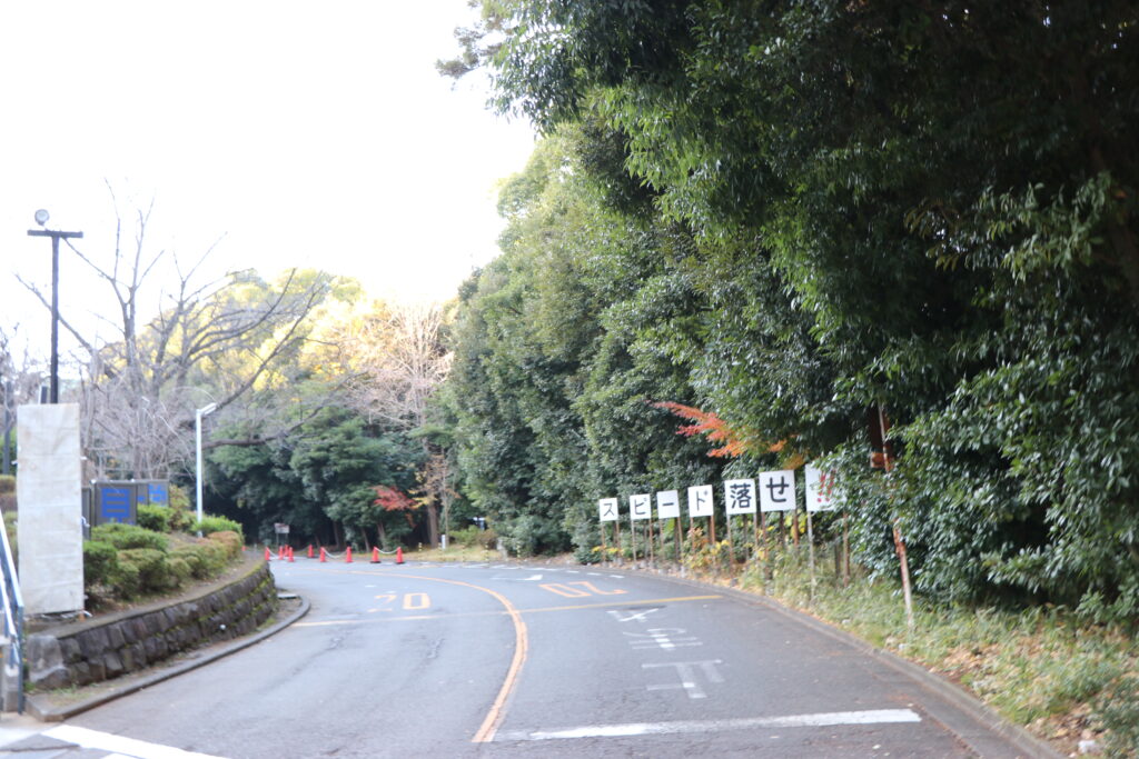 總持寺_駐車場１